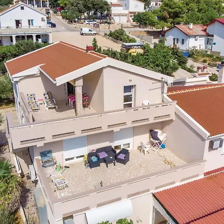 Gorgeous In With House Sea View