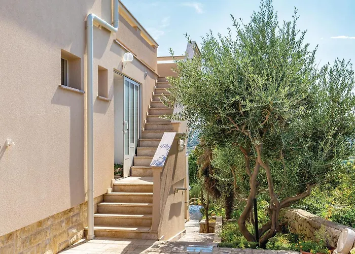 1 Bedroom Amazing In Kolan